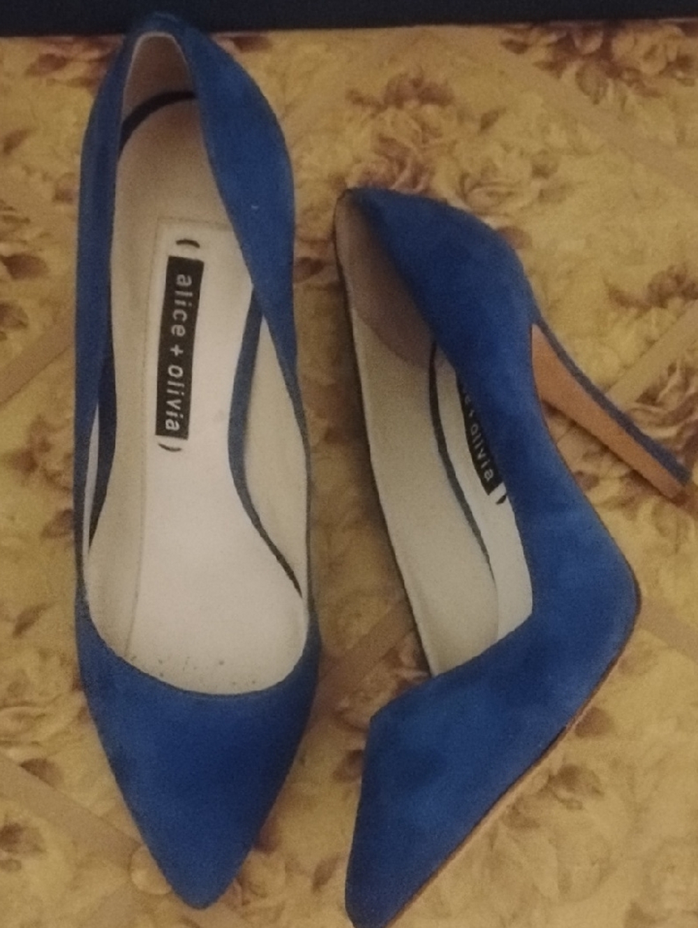 Alice + Olivia Blue Suede Pointed-Toe Pumps Stilettos Heels Sz 39
